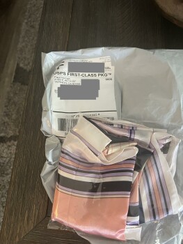 Ordered lawn Chairs from QVC… received a ladies scarf!! 照片 #1