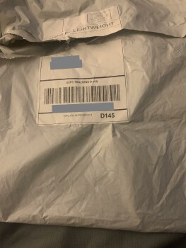 Rapport de sécurité du consommateur A package I got it was shirt I received a package from somebody named Jane at 371 Little Falls Rd. S... photo #1
