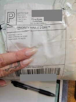 Relatório de segurança do consumidor Unordered Package I received a package I did not order. A little afraid I have been subjected to fra... foto #2