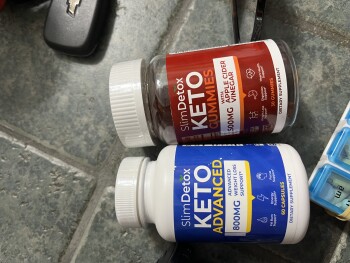 Got keto advanced and keto gummy’s i never ordered 照片 #1