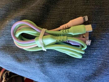 I2 packages of charging cables that I did not order photo #1