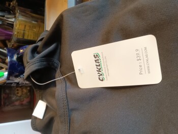 Relatório de segurança do consumidor Online Scam I had ordered a 5-pack of front closure bras from ABT*epaera.com, received this T-shirt... foto #1