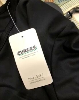 تقرير سلامة المستهلك Received a top that I did not order it says sent from Jane Received a package from Jane 371 Little F... صورة فوتوغرافية #1