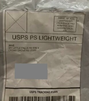 تقرير سلامة المستهلك Received a top that I did not order it says sent from Jane Received a package from Jane 371 Little F... صورة فوتوغرافية #2