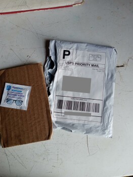That I got a package with a one towelette package instead of my belt I ordered Foto #1
