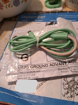 I received charging cords I never ordered 照片 #1