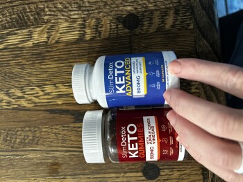 It just showed up in the mail at my daughters 照片 #1