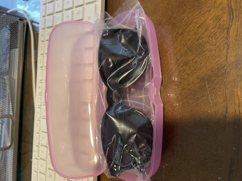 Consumer Safety Report An unordered package I received a pair of sunglasses and case from a Carrie Bonkiewicz in Queens, NY... photo #1