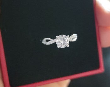 Rapport de sécurité du consommateur I received a ring I did not order I received a ring from 21460 Yellow Brick Rd. Walnut CA 91789 that... photo #3